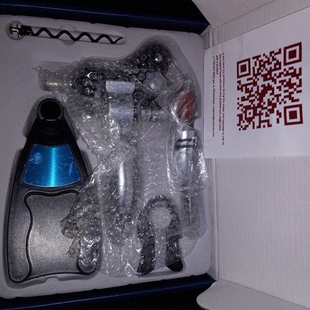 Red Noel Wine Accessories